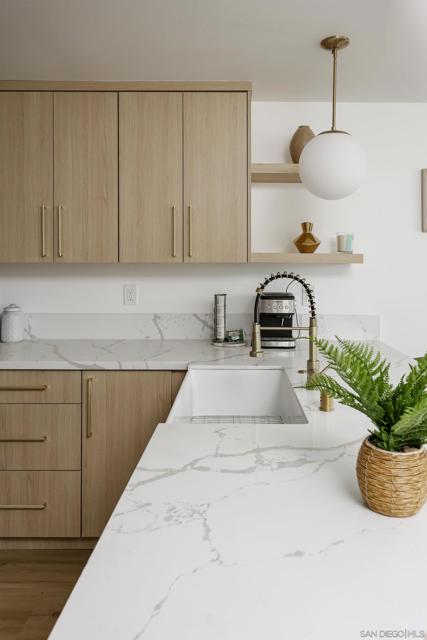 8210 Orchard Ave, La Mesa CA: https://media.crmls.org/mediaz/48bbe1d2-8954-4528-9290-beeb92e8f3a6.jpg