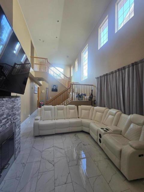 1958 Bradbury Street, Salinas CA: https://media.crmls.org/mediaz/48bc1d3e-3d8e-4718-9f54-ad5d10c49273.jpg