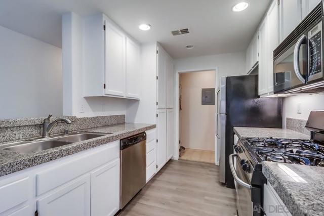 1875 Baudouin Pl, Chula Vista CA: https://media.crmls.org/mediaz/48bc2d76-45cd-41e6-a49f-ee7048bc9923.jpg