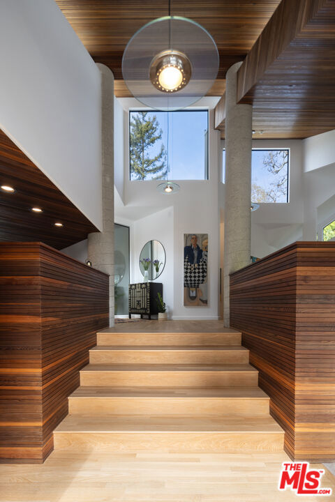 720 Brooktree Road, Los Angeles CA: https://media.crmls.org/mediaz/48bc8535-c946-4eef-88ec-231db873043e.jpg