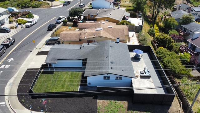 1104 Fassler Avenue, Pacifica CA: https://media.crmls.org/mediaz/48bd4dce-ec95-4009-be2d-57c0b049600f.jpg