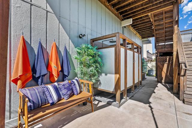 22956 E Cliff Drive, Santa Cruz CA: https://media.crmls.org/mediaz/48bd6093-d507-4c08-8041-71a90b537c95.jpg