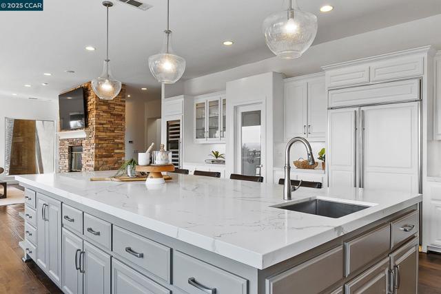 2058 Marazzani Dr, Martinez CA: https://media.crmls.org/mediaz/48bd84dc-cb82-4da0-ae63-b93e52ceea2b.jpg