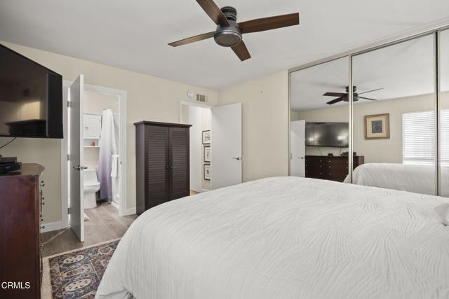 4222 Village 4, Camarillo CA: https://media.crmls.org/mediaz/48bda993-e00c-4813-9be8-9cb82bcba477.jpg