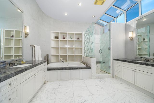 Image 19 of 25 For 75090 Inverness Drive