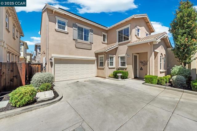 240 Alta St, Brentwood CA: https://media.crmls.org/mediaz/48bf064f-e138-4c4c-bb64-37135c4f3a46.jpg