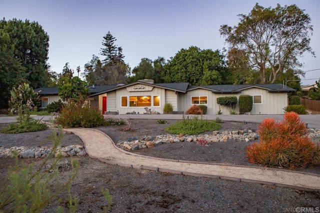11356 Fuerte Drive, El Cajon CA: https://media.crmls.org/mediaz/48bf175e-a620-479b-8f4e-787f936e0af8.jpg