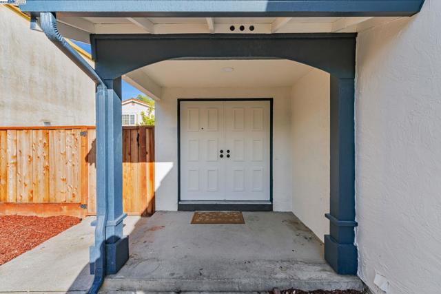 3856 Jacana Lake Ct, Fremont CA: https://media.crmls.org/mediaz/48bf8cf6-25db-4fec-8a3b-d6549f44487e.jpg