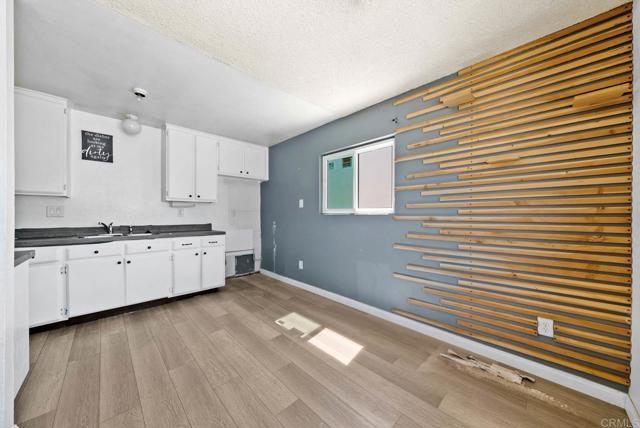 Image 8 of 30 For 1877 Donax Avenue