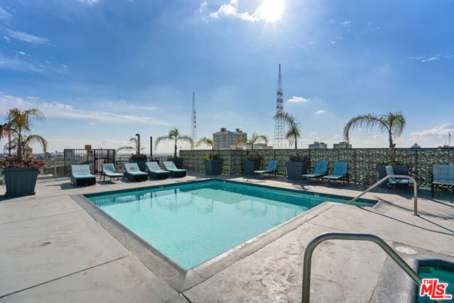 312 W 5th Street, Los Angeles CA: https://media.crmls.org/mediaz/48c067f6-f910-42ef-b662-2be372d6ecce.jpg