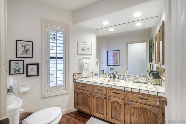 2848 Sunset Hills, Escondido CA: https://media.crmls.org/mediaz/48c1a118-c24e-4a29-b464-8b0a7ea6cf4a.jpg