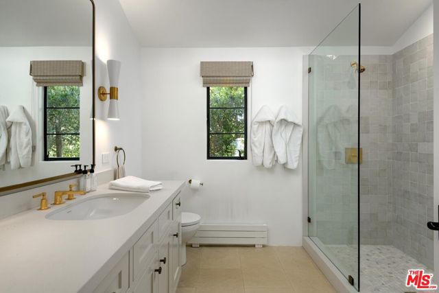 849 Ashley Road, Montecito CA: https://media.crmls.org/mediaz/48c2592a-24d2-4e0d-926f-2ac626b93e1e.jpg