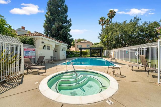 507 Via Sorrento, Morgan Hill CA: https://media.crmls.org/mediaz/48c2fffa-7c4b-4741-beeb-bd42ac718904.jpg