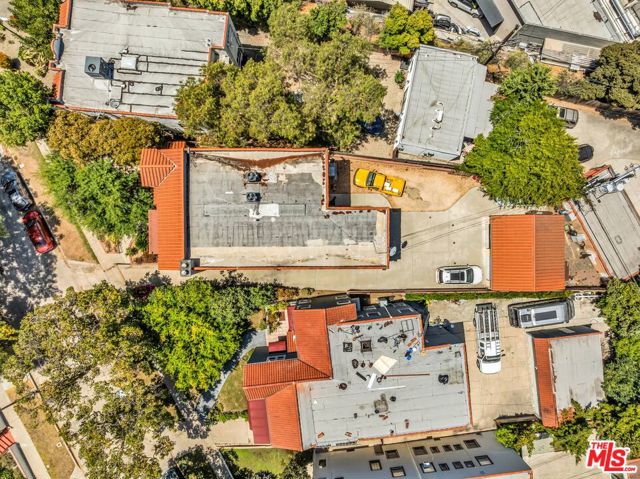 1073 S Mansfield Avenue, Los Angeles CA: https://media.crmls.org/mediaz/48c432c6-9149-4fc9-bd8a-3494a590bc85.jpg