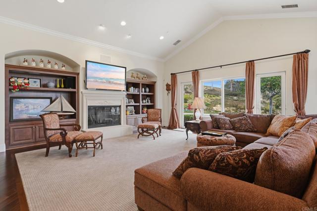 Detail Gallery Image 15 of 74 For 3611 Monserate Hill Ct, Fallbrook,  CA 92028 - 4 Beds | 4/1 Baths