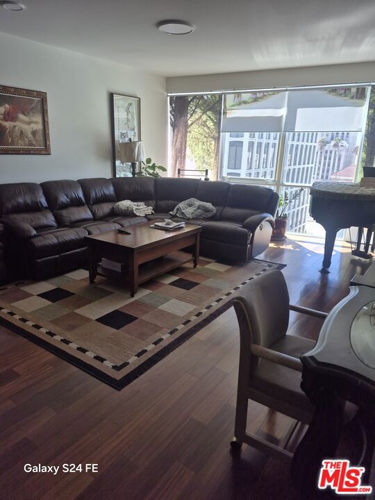 3785 Wilshire Boulevard, 703 photo 2