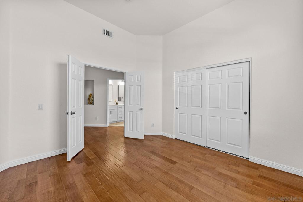 MLS #250027189SD img 34