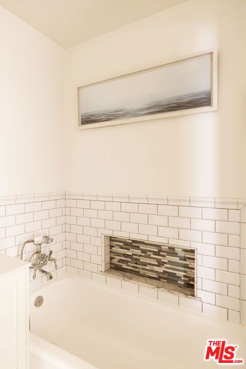 13128 Hartsook Street, Sherman Oaks CA: https://media.crmls.org/mediaz/48c54591-7c0c-49e3-abb8-77818c8b7309.jpg