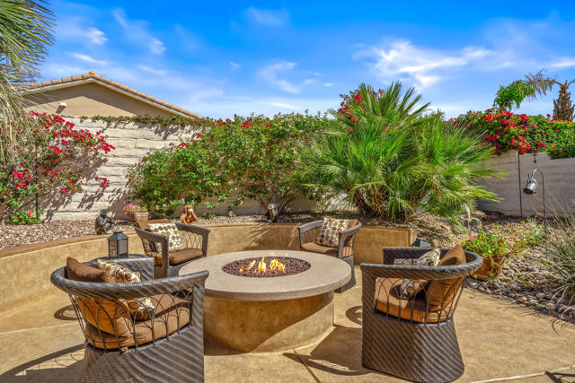 80132 Avenida Santa Olivia, Indio CA: https://media.crmls.org/mediaz/48c578f3-d410-43de-ab65-7afcdca188b8.jpg