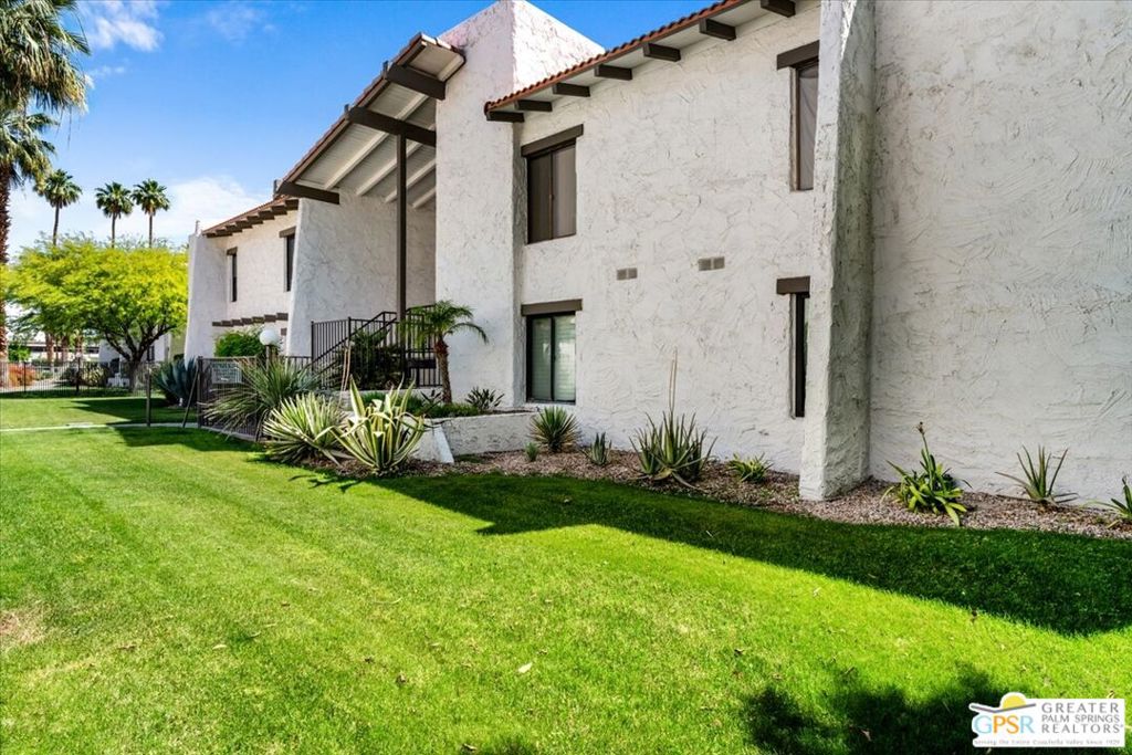 1050 E Ramon Road #15