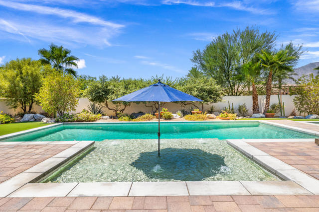 81350 Merv Griffin Way, La Quinta CA: https://media.crmls.org/mediaz/48c66b96-103b-4a91-b4a0-ff03b544cb2d.jpg