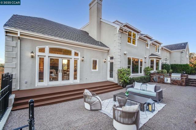 2420 Diablo Lakes Ln, Diablo CA: https://media.crmls.org/mediaz/48c68e0a-2bd6-4864-b503-83225b22091f.jpg
