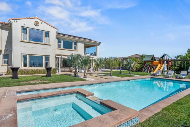 15255 Via Santa Vienta, San Diego CA: https://media.crmls.org/mediaz/48c787f3-d913-46f4-94a6-06c5bb123c63.jpg