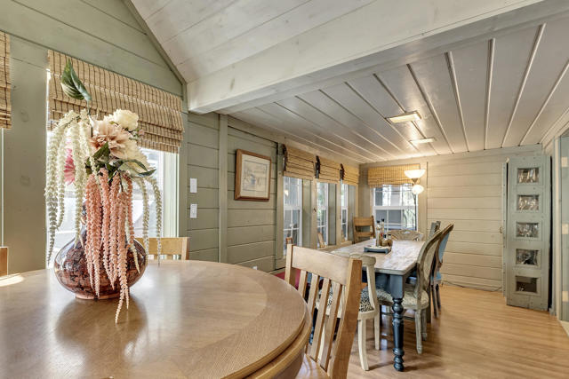 25585 Alderwood St Street, Idyllwild CA: https://media.crmls.org/mediaz/48c810df-7657-4c19-b053-cdcf9dade6a4.jpg