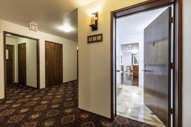 1500 Howard Avenue, Burlingame CA: https://media.crmls.org/mediaz/48c823d4-0e4d-4121-af5c-d62ab7247c52.jpg