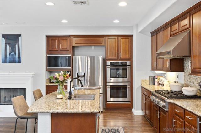 864 Orion Way, San Marcos CA: https://media.crmls.org/mediaz/48c85791-eca3-44ae-ac34-1e58d9e39b97.jpg
