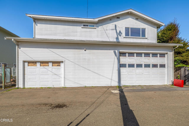 620 Stewart Street, Fort Bragg CA: https://media.crmls.org/mediaz/48c93b6d-8384-4f30-b044-ee3a6a320cee.jpg