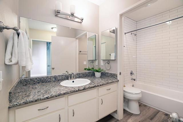 Detail Gallery Image 19 of 46 For 8448 via Sonoma #100,  La Jolla,  CA 92037 - 2 Beds | 1/1 Baths