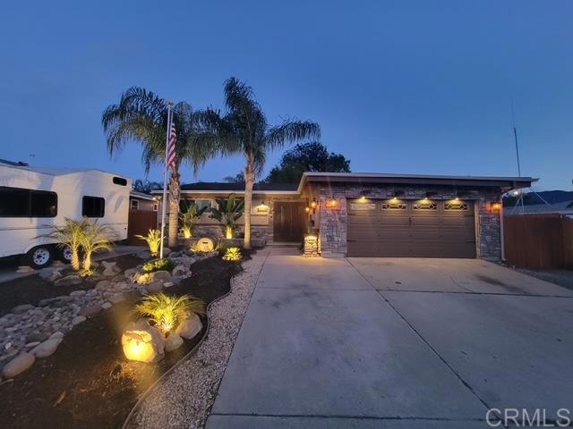 Detail Gallery Image 1 of 41 For 8409 Carlton Oaks Dr, Santee,  CA 92071 - 4 Beds | 2 Baths