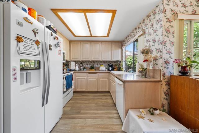 2100 Northshore Drive, Chula Vista CA: https://media.crmls.org/mediaz/48cb1d8f-d335-4f8f-952c-52a43ea2d8df.jpg