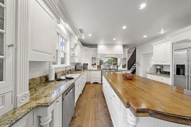 Image 13 of 75 For 39480 Norbro Court