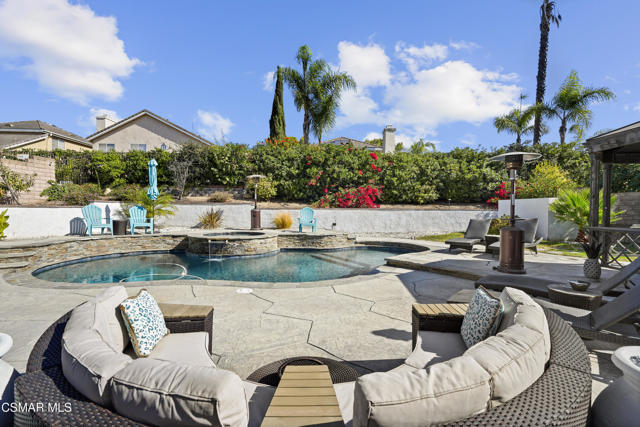 14291 Clemson Street, Moorpark CA: https://media.crmls.org/mediaz/48cc4965-3883-45ff-b989-3a06038b9672.jpg