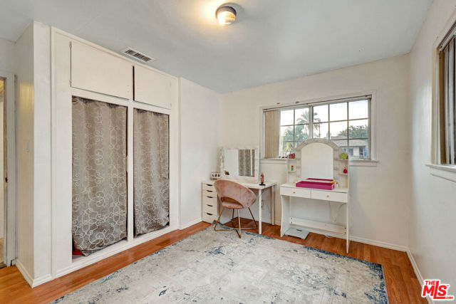 6230 Peach Avenue, Van Nuys CA: https://media.crmls.org/mediaz/48ce86c9-9bab-4a22-88de-b7116255f0ac.jpg