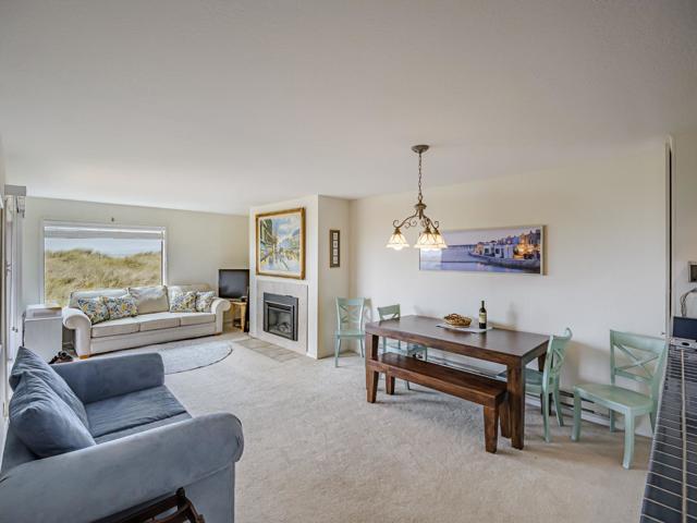 101 Shell Drive, La Selva Beach CA: https://media.crmls.org/mediaz/48cf449e-6913-4419-8266-e218b57a456f.jpg