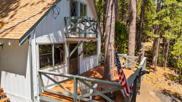 29380 Lassen Drive, Cold Springs CA: https://media.crmls.org/mediaz/48cf9cc8-822a-4e9c-afe9-9407d074c9ba.jpg