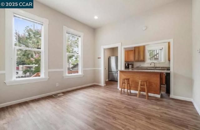 3229 Elm, Oakland CA: https://media.crmls.org/mediaz/48d026db-88d8-472a-bfa1-b7de88bc659e.jpg
