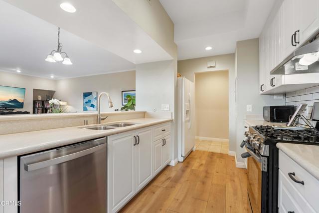 Detail Gallery Image 16 of 35 For 121 S Wilson Ave #102,  Pasadena,  CA 91106 - 2 Beds | 2 Baths