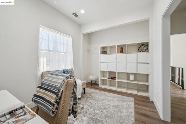 Image 15 of 41 For 1086 61st St