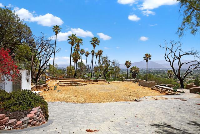 375 W Highland Drive, Camarillo CA: https://media.crmls.org/mediaz/48d124db-e7e9-4eb0-a78c-040962ce27ea.jpg