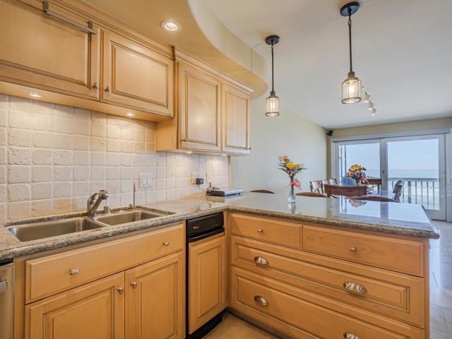 372 Oceanview Drive, La Selva Beach CA: https://media.crmls.org/mediaz/48d12645-bb39-47a6-9791-ea857a1f59a7.jpg