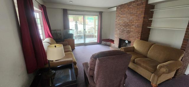 1034 Hellam Street, Monterey CA: https://media.crmls.org/mediaz/48d13fc6-e929-4040-b726-5688beeaeee7.jpg