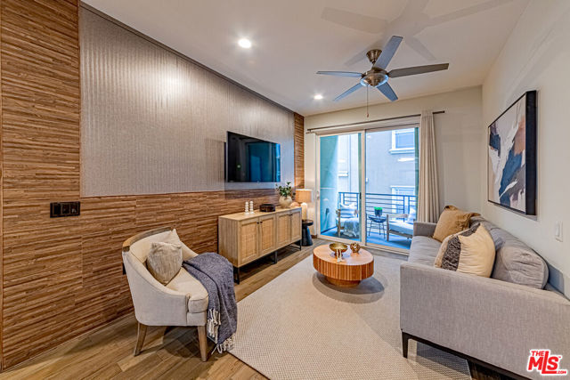 903 S New Hampshire Avenue, Los Angeles CA: https://media.crmls.org/mediaz/48d24b34-bdfe-4fc3-acfa-daf783e1c627.jpg