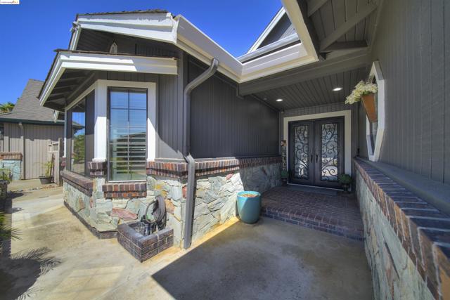Image 1 of 45 For 2105 Cypress Pt