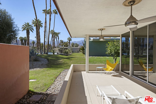 6 Cody Court, Rancho Mirage CA: https://media.crmls.org/mediaz/48d31a6a-7533-4a4f-8da6-562c9e32447b.jpg