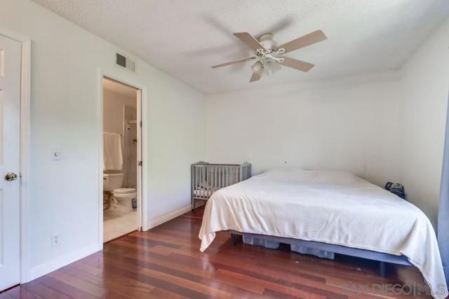 8233 Warmwood Ave, Spring Valley CA: https://media.crmls.org/mediaz/48d3ad0a-b95a-4074-92fc-bde870f08760.jpg