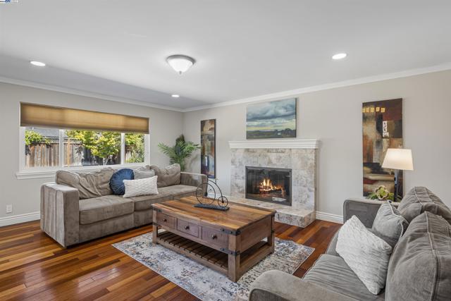 1834 Hicks, San Jose CA: https://media.crmls.org/mediaz/48d4a9d9-2b62-4adc-814a-5ce7c4af0cbd.jpg